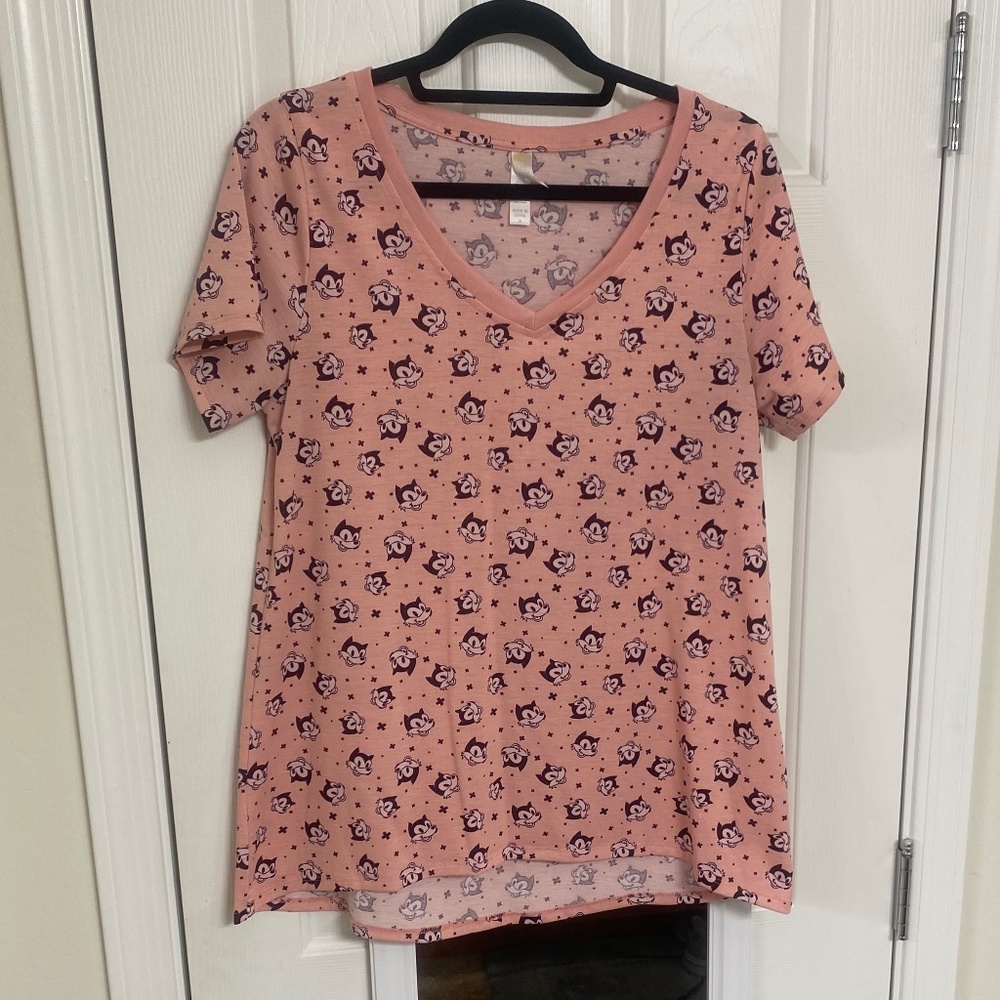 Like New - LulaRoe Christy T Top (M)
